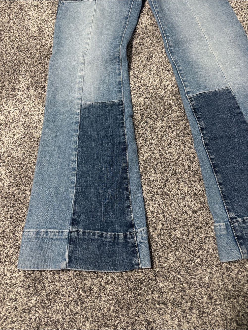 NWT Gap Denim 70’s Flare High Rise Patchwork Jeans 26/2P - Picture 3 of 9